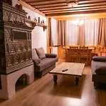 Four Seasons Apartman *