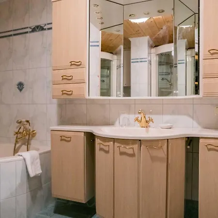 Four Seasons Apartman